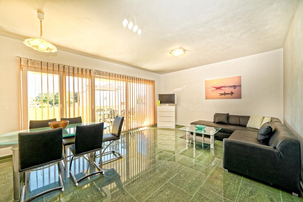Apartment Una 2 プーラ エクステリア 写真