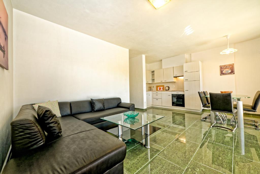Apartment Una 2 プーラ エクステリア 写真