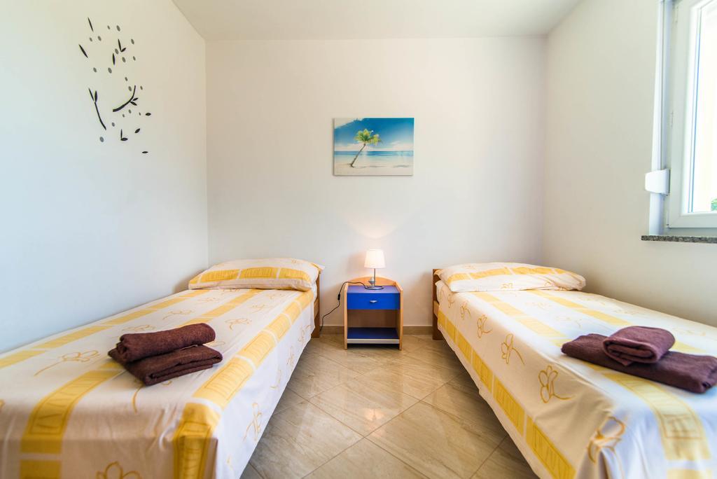 Apartment Una 2 プーラ エクステリア 写真